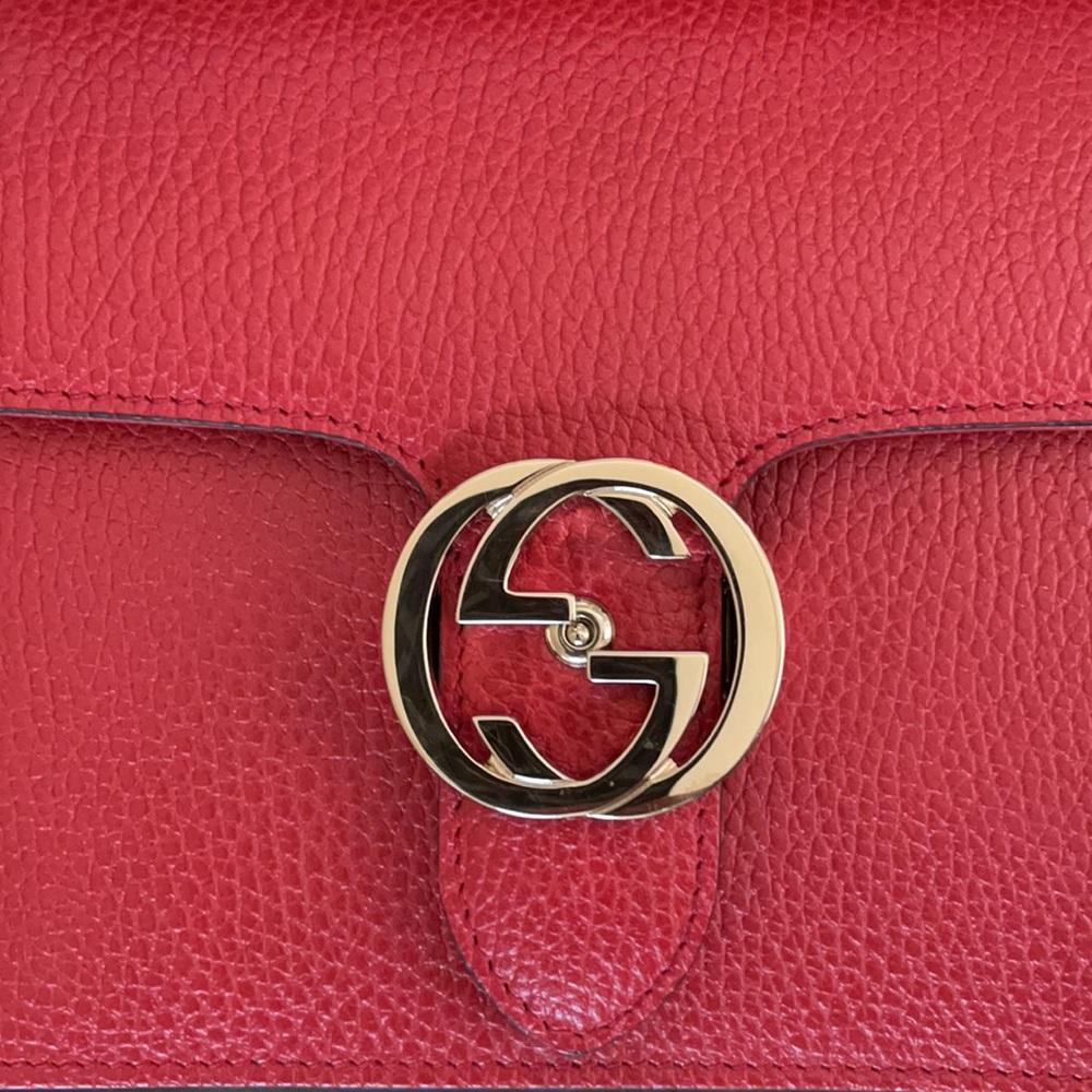 Small Interlocking G Shoulder Bag - image 6